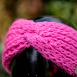 Zrób sobie opaskę na drutach lub na szydełku!